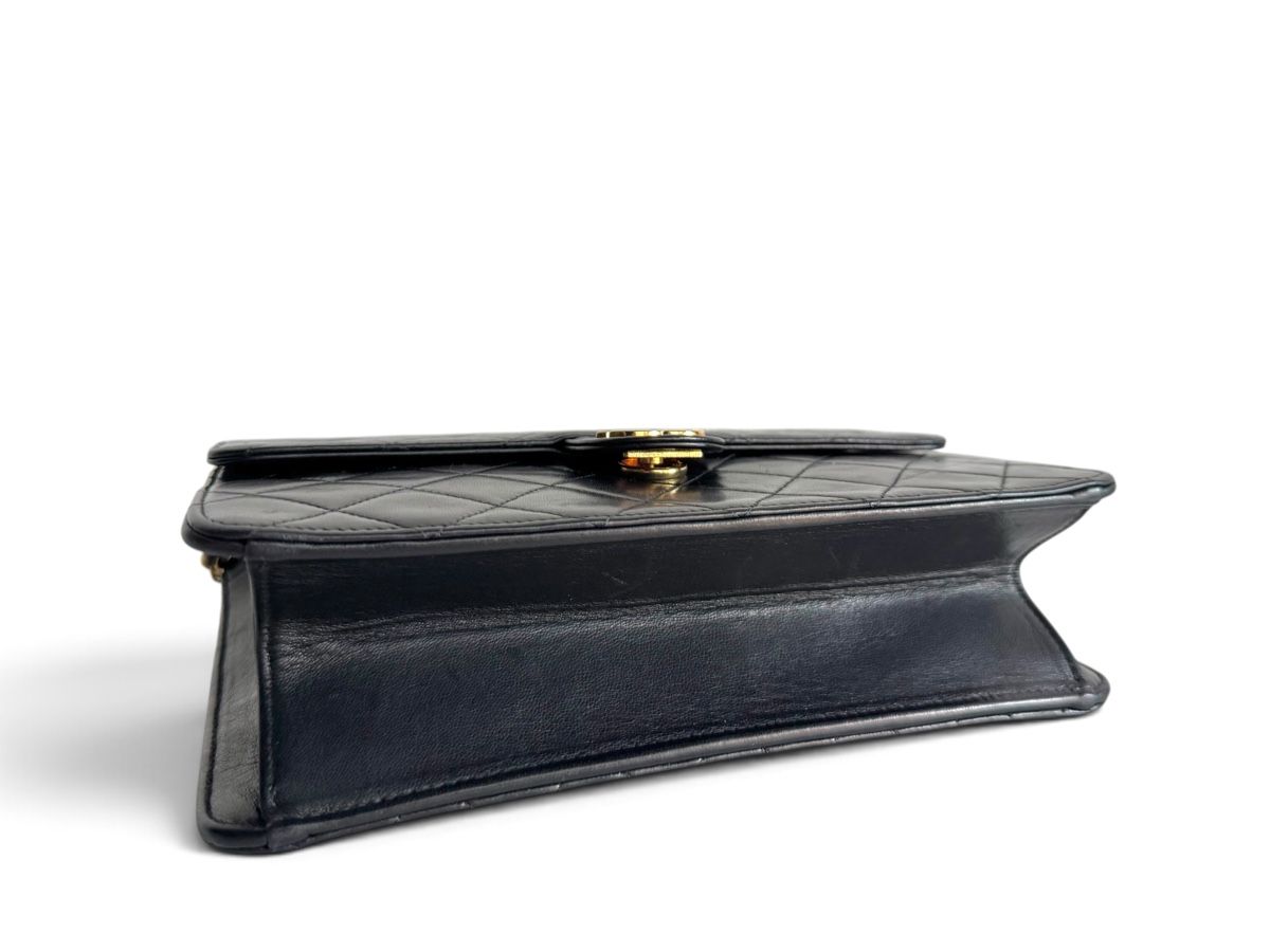 Chanel Taschen für Damen: CHANEL Lambskin Quilted Timeless Single Flap – Gebraucht aus Kriens von hannaandkiko 5