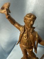 Antike Metallguss Figur, Jäger mit Hut und Stock   D09#