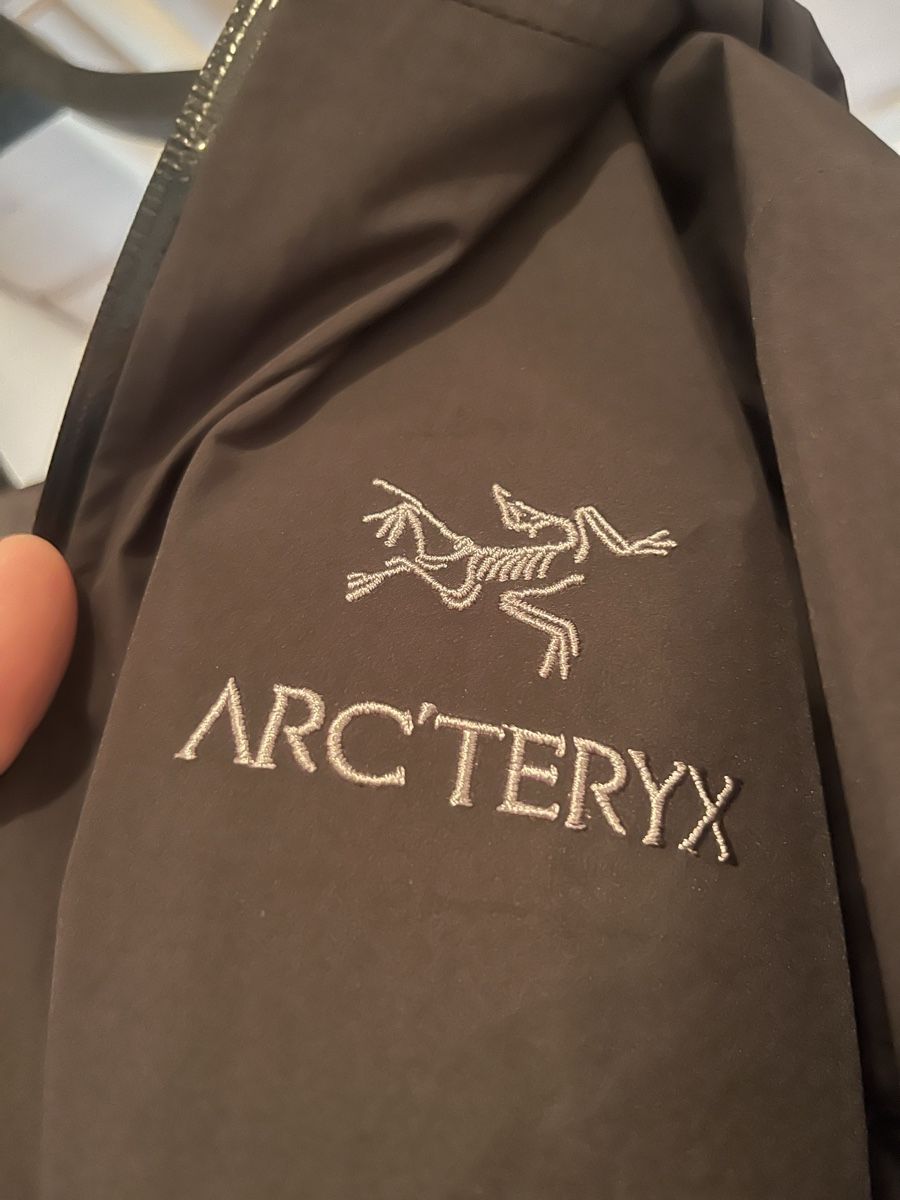 Arcteryx Giacche: Arc'teryx Beta Hardshell Jacke schwarz Grösse L  – Usato da Münchenbuchsee venduto da din_s59g 5