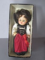 Alte Schweizer Puppe in Tracht