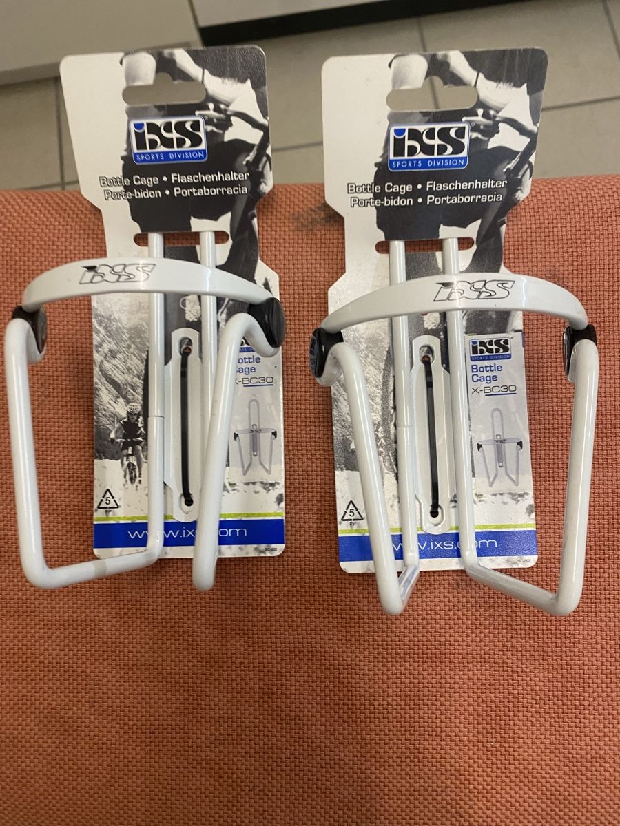 IXS Pezzi di ricambio: IXS X-BC30 Flaschenhalter Weiss 2er Pack neu – Nuovo e nell'imballaggio originale da Illnau venduto da LePiedNu