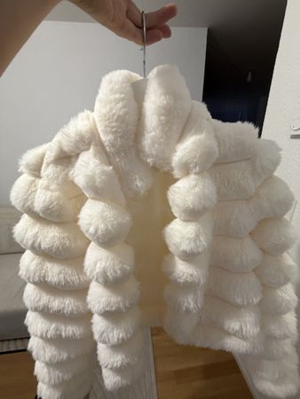 Veste fausse fourrure blanc taille S état neuf