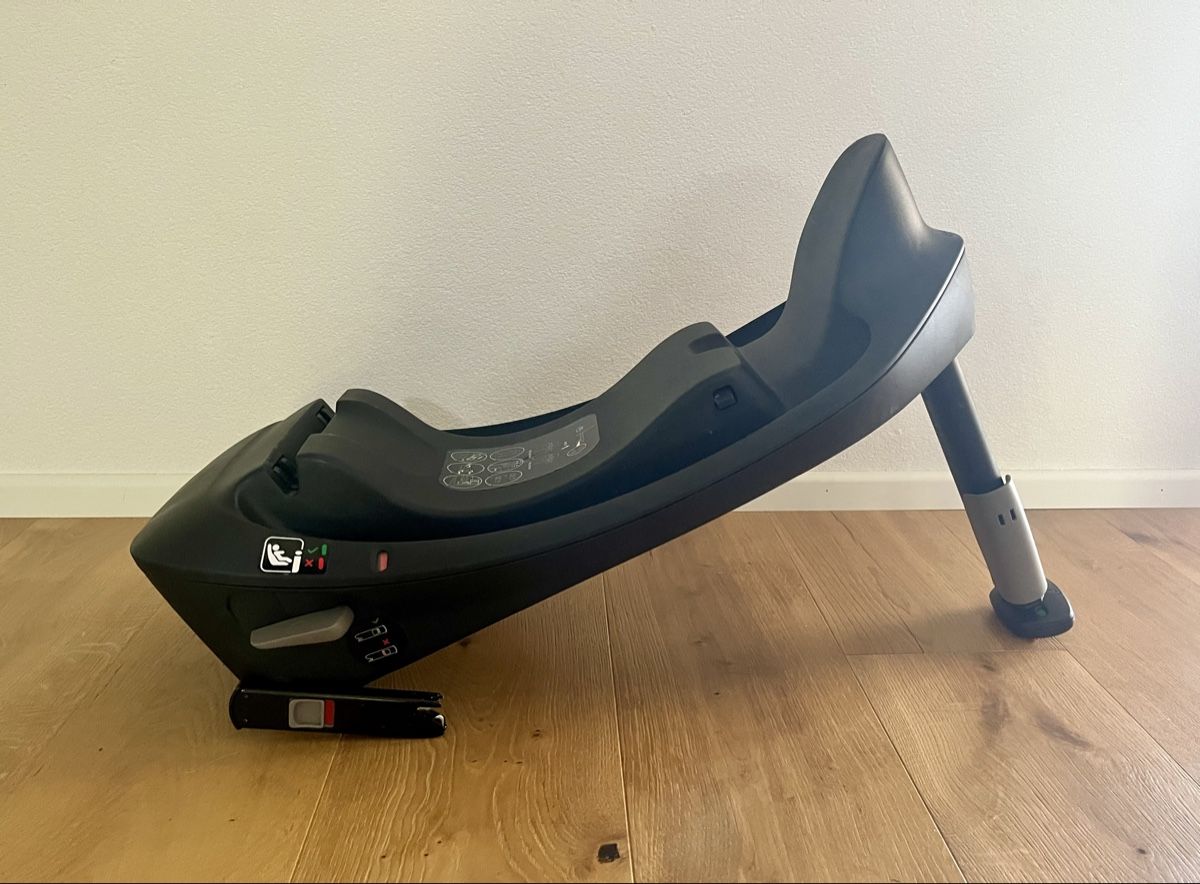 Cybex Seggiolini per auto: Cybex Babyschale Anton B2 I-Size inklusive Cybex Base One – Usato da Kirchenthurnen venduto da deb_7222 3
