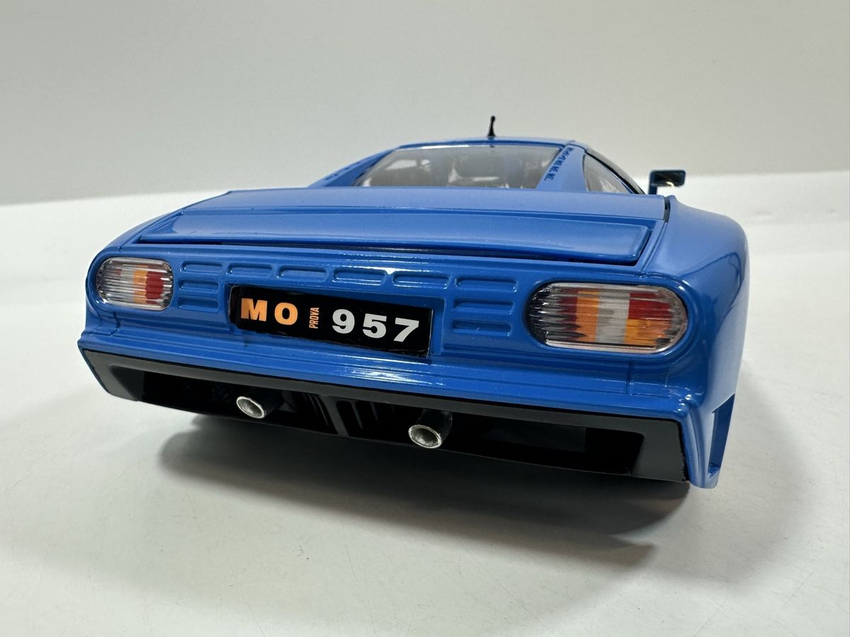 Bburago Modellini d'auto: Bugatti EB110 1:18, blau, BBURAGO – Usato da Zofingen venduto da rf9_x2xt 4