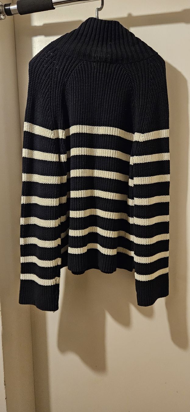 H&M Pullover & Sweatshirts: H&M Strickpullover, Gr. M, schwarz-weiss gestreift 👍 – Gebraucht aus Basel von NikaV13 2