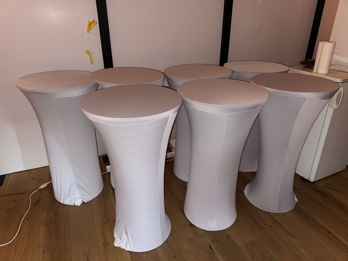 Tables: Stehtisch – Neuf (Voir description) à Chur par ere_xn79 1