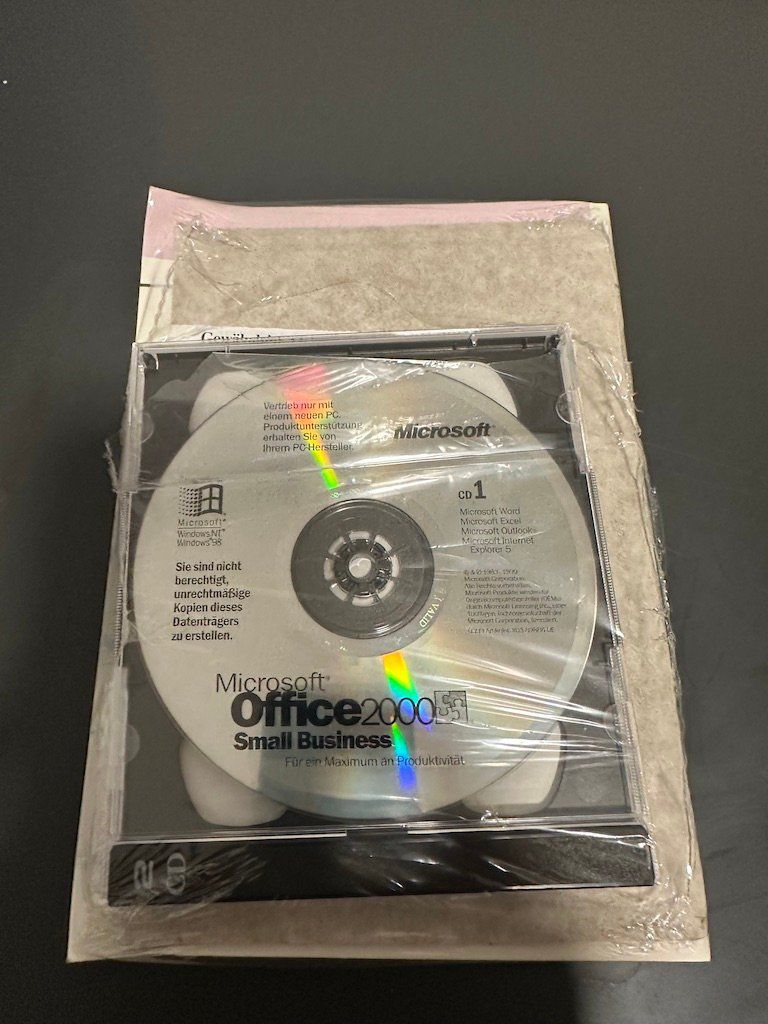 Microsoft Applications: Microsoft Office 2000 – D'occasion à Steinmaur par fiumicello01 1