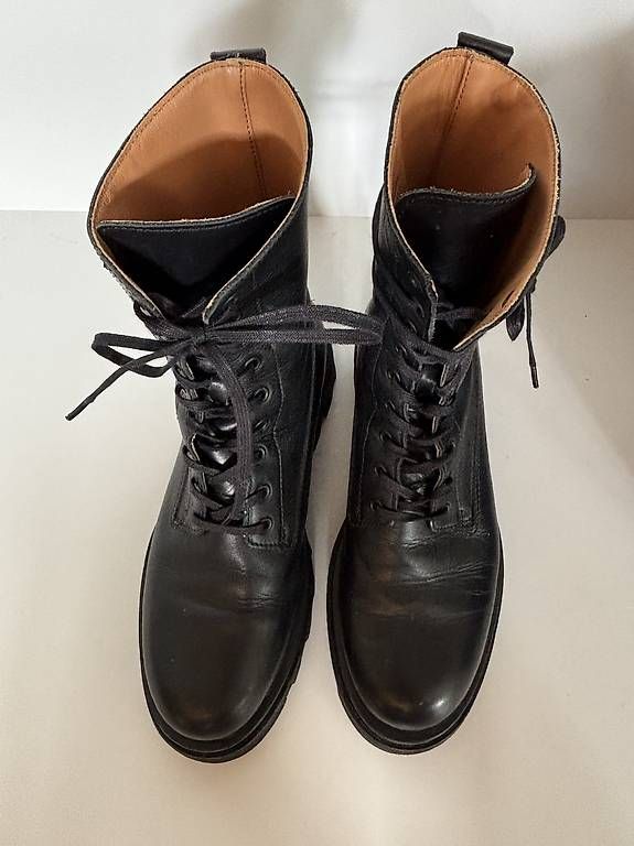 Scarpe da donna: Schwarze Lederstiefel , gr. 39 – Usato da Hünibach venduto da tkv_79r2 2