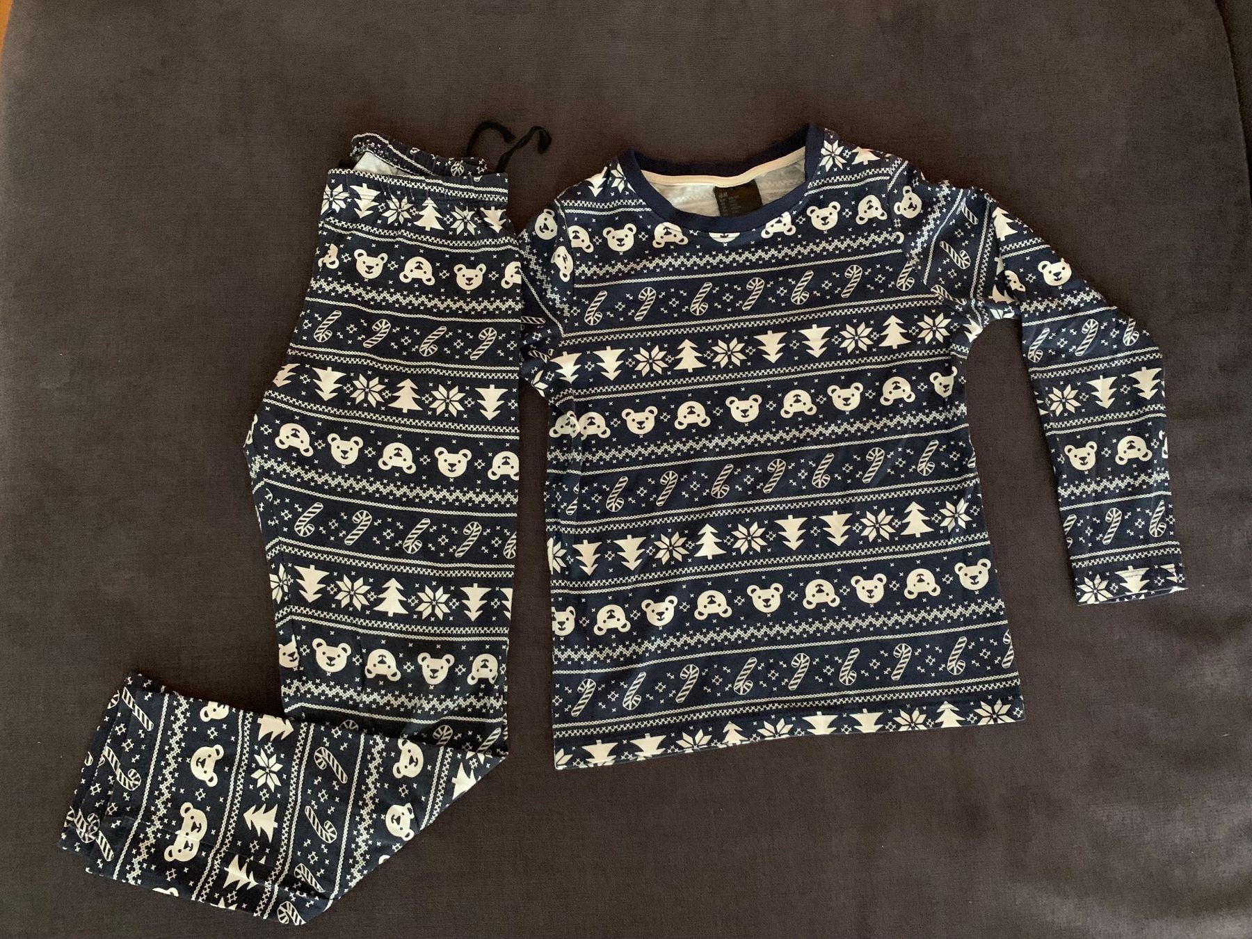 Pigiama & Simili: Pyjama Weihnachten Kinder Gr.122/128 – Usato da Bülach venduto da engeli92