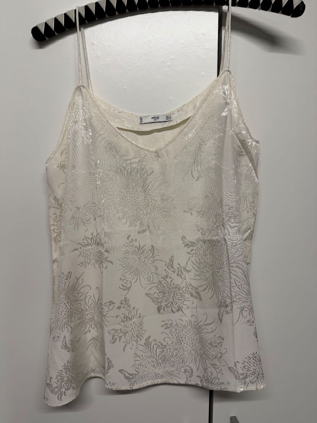 Mango Tops: Top weiss gemustert Marke Mango Gr. S Creme Seide – Gebraucht aus Itingen von Granini_93