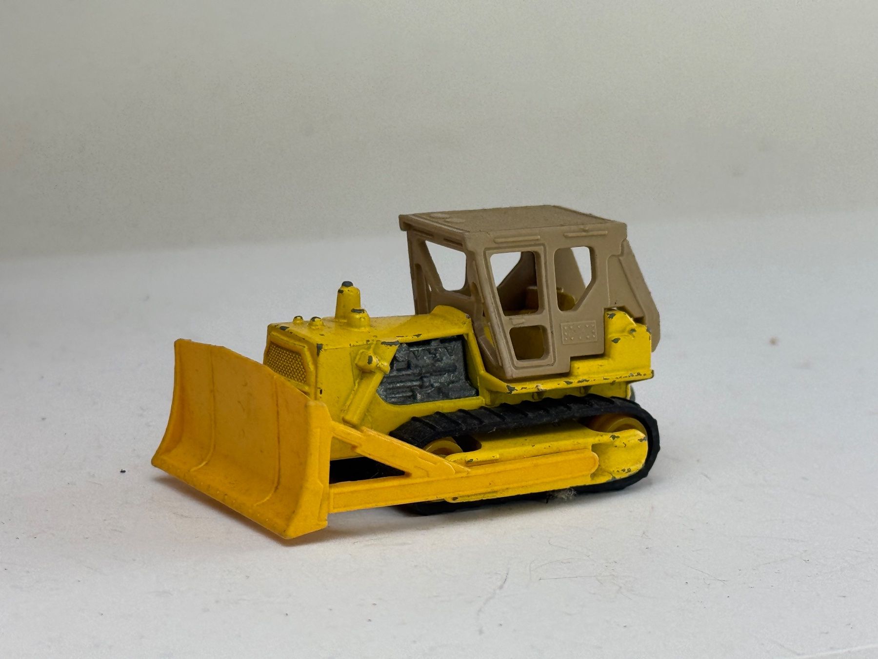 Matchbox Voitures modèles: GB5-Matchbox Caterpillar gelb mit Dach – D'occasion à Elm par Wikmtz