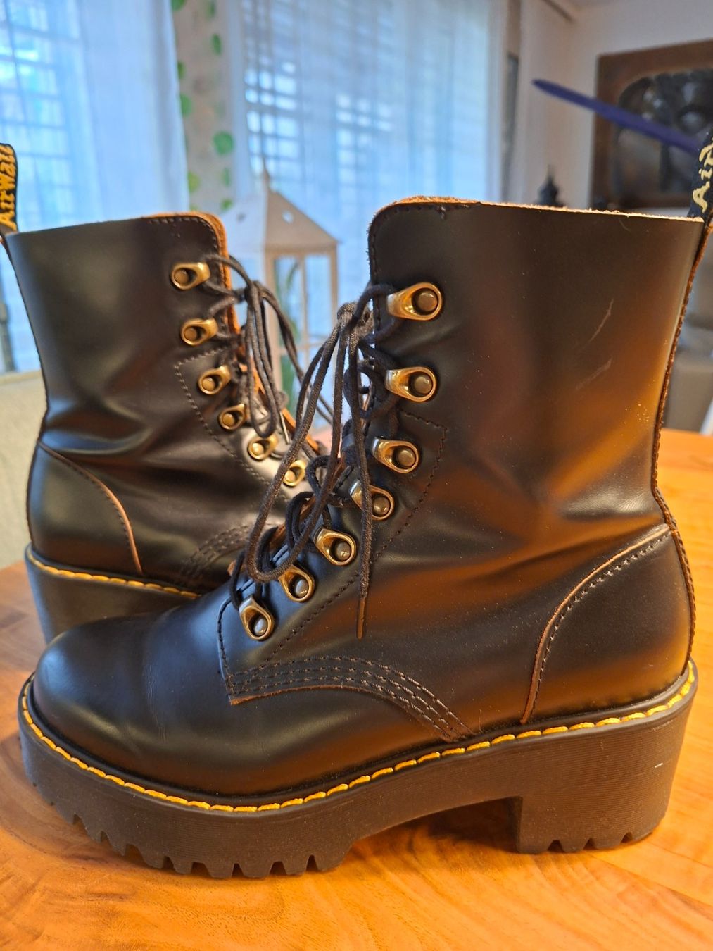 Dr. Martens Scarpe da donna: Dr. Martens Leona Vintage Smooth Grösse 39 – Usato da Schliern b. Köniz venduto da Lanka02 1