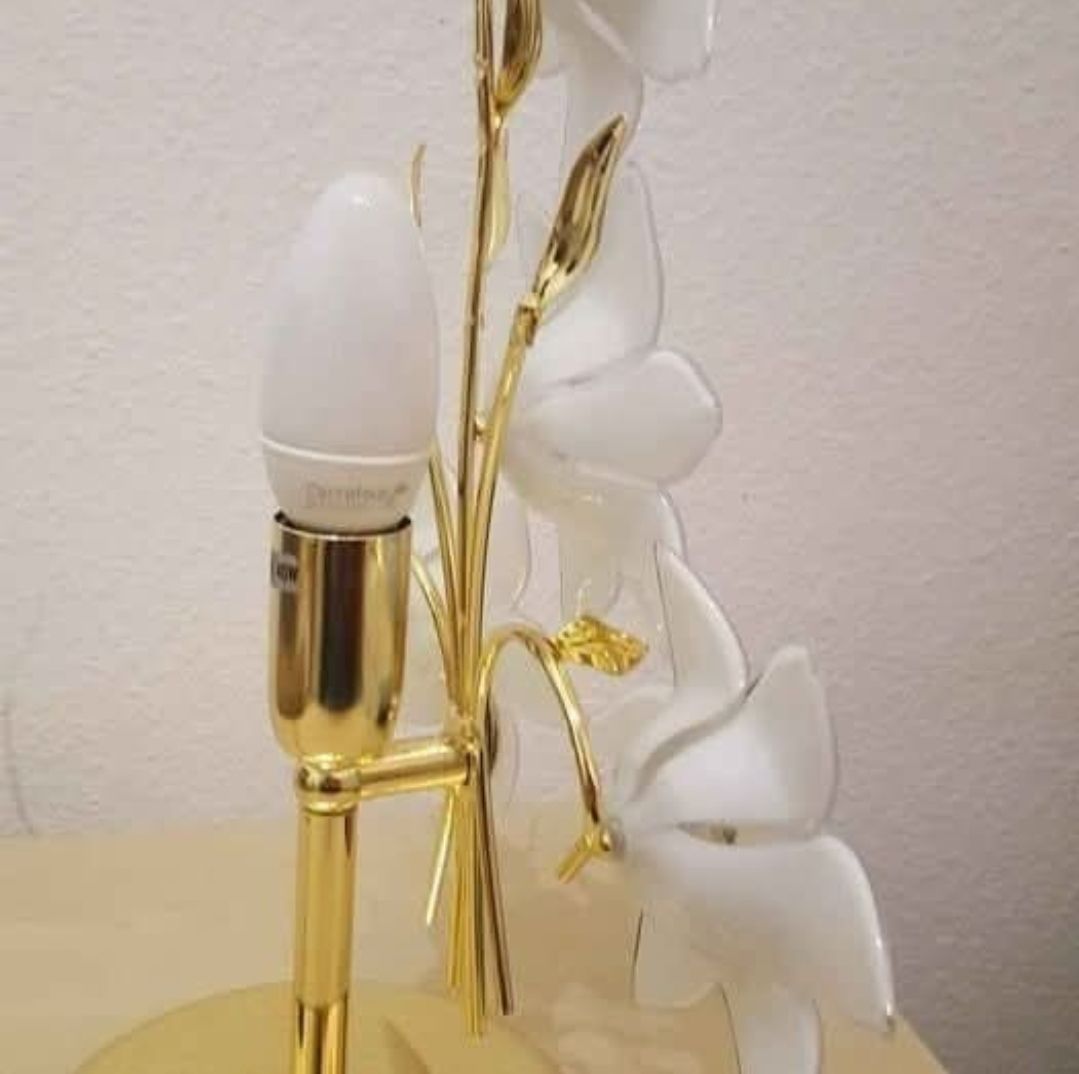 Lampade: Lampe de chevet fleurie vintage dorée – Nuovo e nell'imballaggio originale da Châtelaine venduto da Vlad311 1
