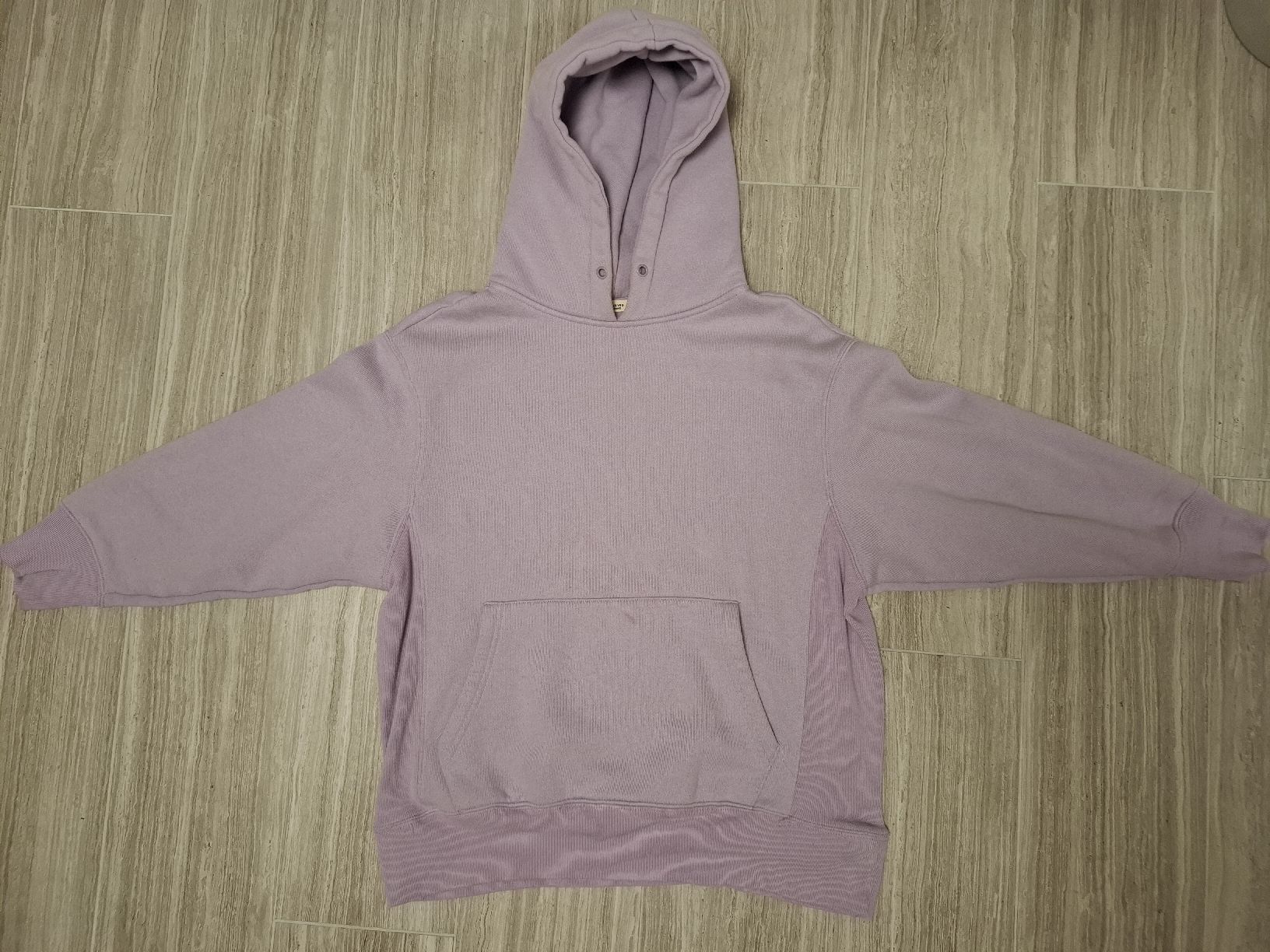 Maglioni & Felpe: pull à capuche violet lila taille M – Usato da Ecublens FR venduto da ame_y8tq