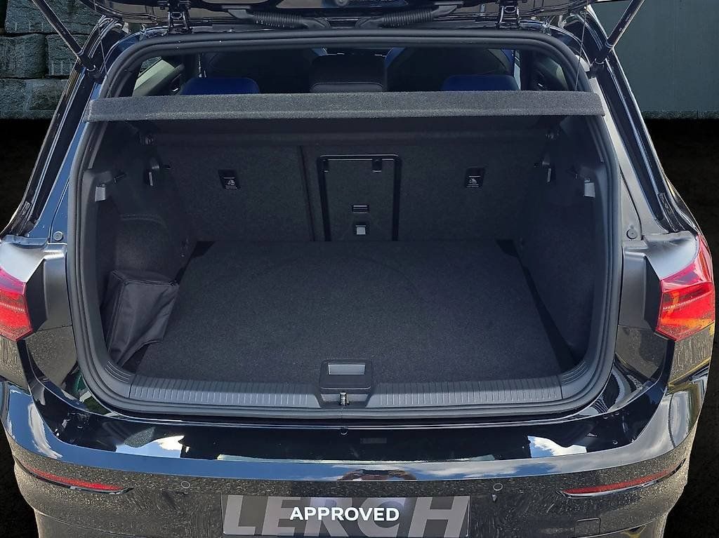VW Automobili: VW Golf VIII 2.0 TSI R DSG 4motion – Usato da Langenthal venduto da Goergens10 5