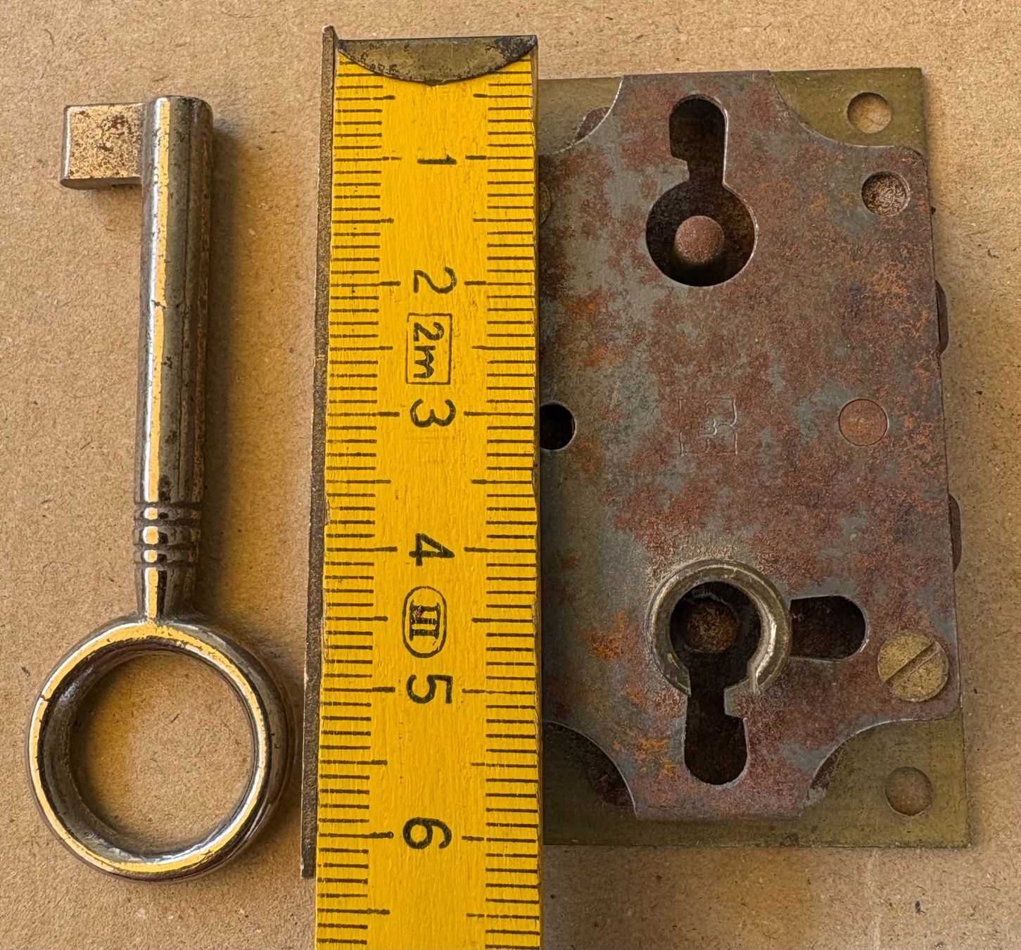 Cadenas: VINTAGE SCHLOSS MIT SCHLÜSSEL – D'occasion à Ostermundigen par wini63 3