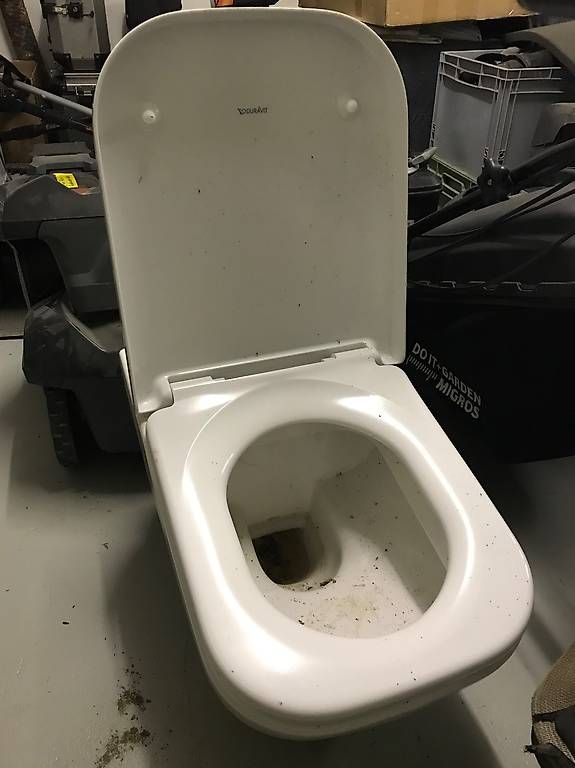 Duravit WC: Wc Schüssel Duravit neuwertig – Usato da Laupen ZH venduto da Thomi30 3