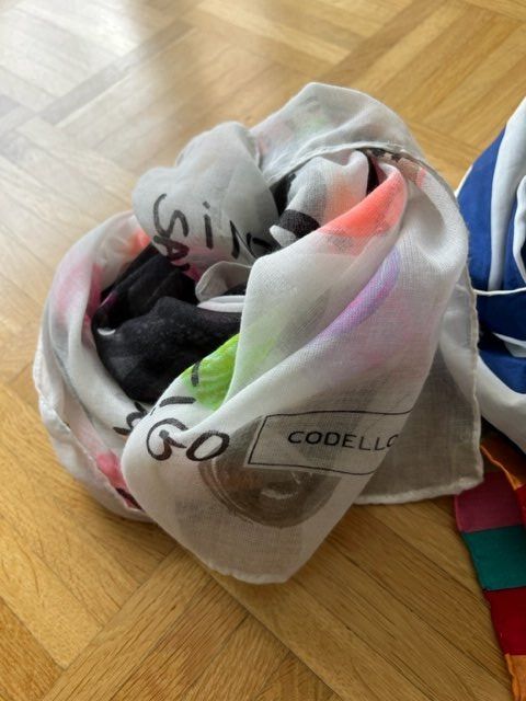 Codello Foulard & Sciarpe: 2 x "CODELLO" Foulards, Neu! – Nuovo (secondo la descrizione) da Walenstadt venduto da ricamul 5