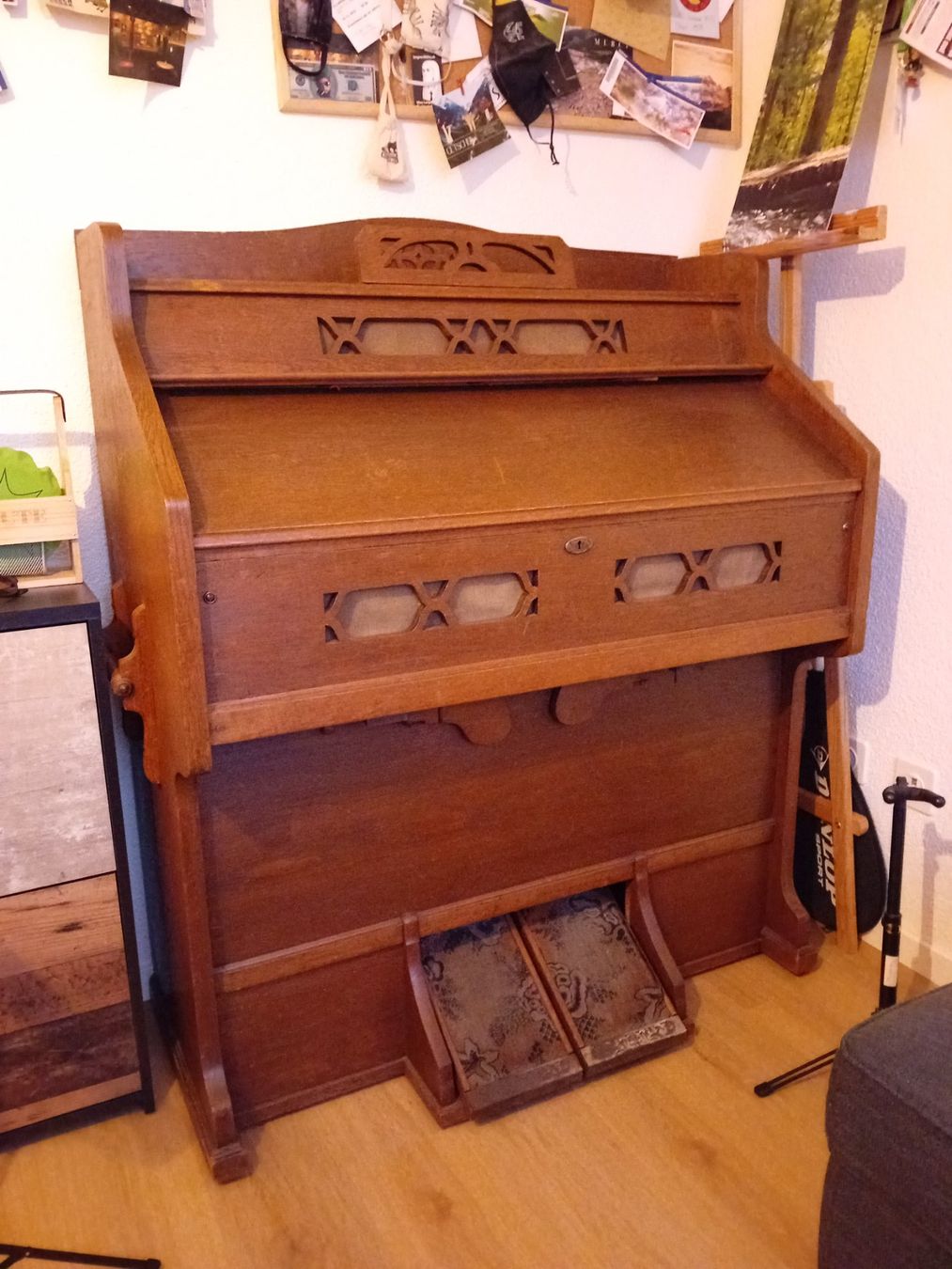 Strumenti musicali: Antike Harmonium von Hofberg E.L. Schmidtmann Basel – Usato da Jona venduto da fabienne99brunner
