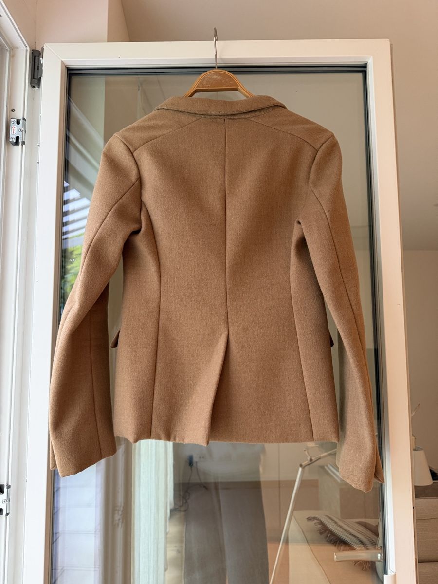 Miu Miu Giacche: Miu Miu Blazer – Nuovo (secondo la descrizione) da Meilen venduto da ni812 1