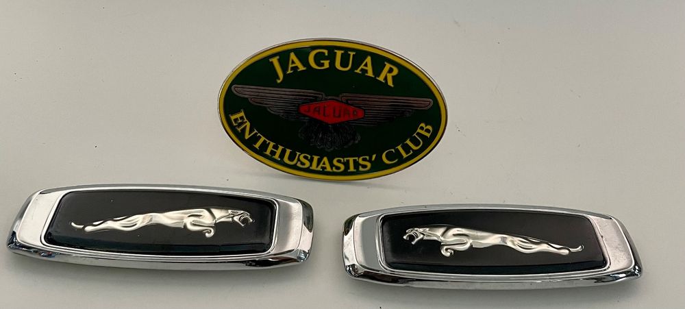 3 x Jaguar Auto Emblem