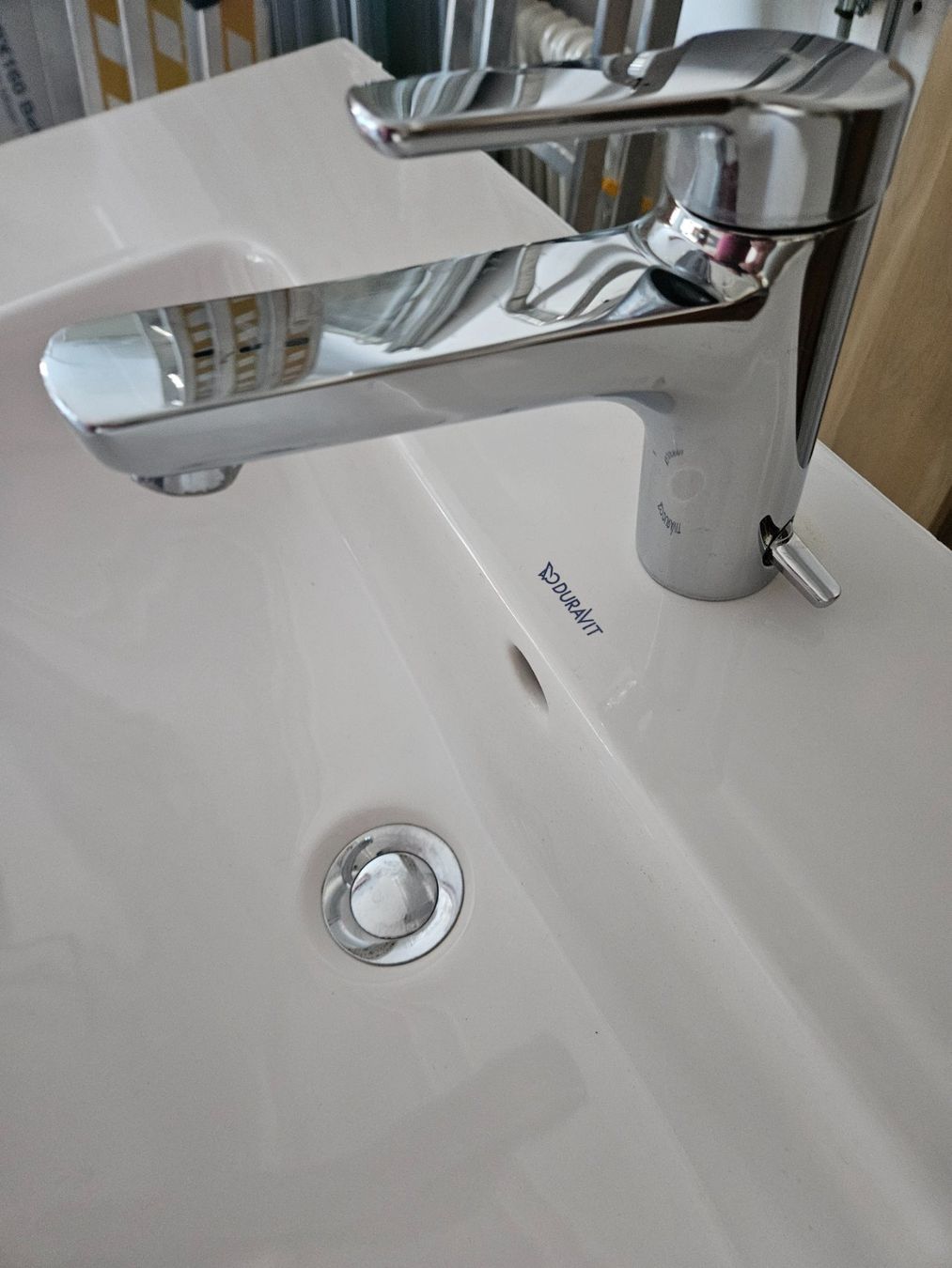 Duravit Spülbecken & Waschbecken: Lavabo Duravit "Me by Starck" et robinet KWC – Gebraucht aus Haute-Nendaz von Bart84 4