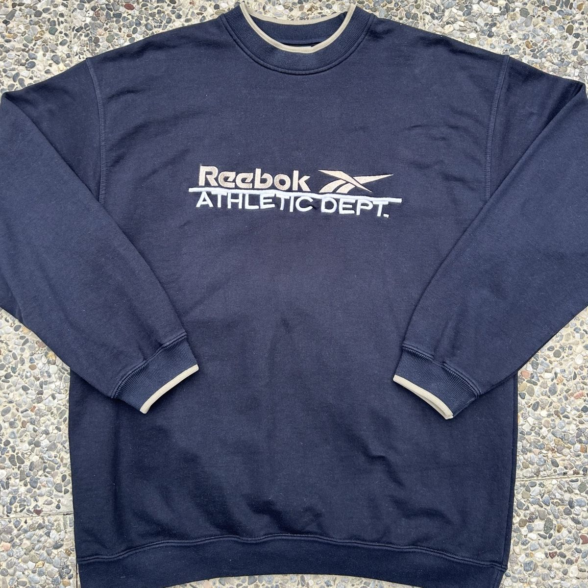 Reebok Maglioni & Felpe: Vintage Reebok Logo Sweatshirt – Usato da brent venduto da fukusapes 1
