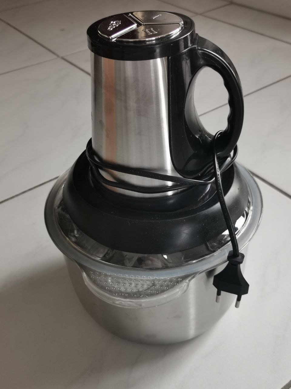 Elettrodomestici da cucina: Neuer Multizerkleinerer/Fleischwolf zu verkaufen! – Nuovo e nell'imballaggio originale da Oberglatt ZH venduto da maravilho 2