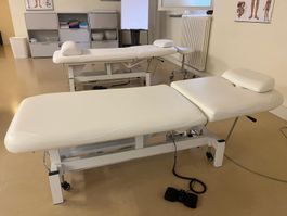 Elektrische Profi-Therapieliege – neue 8 cm Polsterung