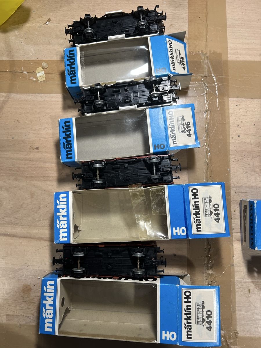 Märklin Modellini di ferrovie: Märklin Güterwagen – Usato da Dübendorf venduto da Troggy 1