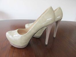 Souliers à talons BATA