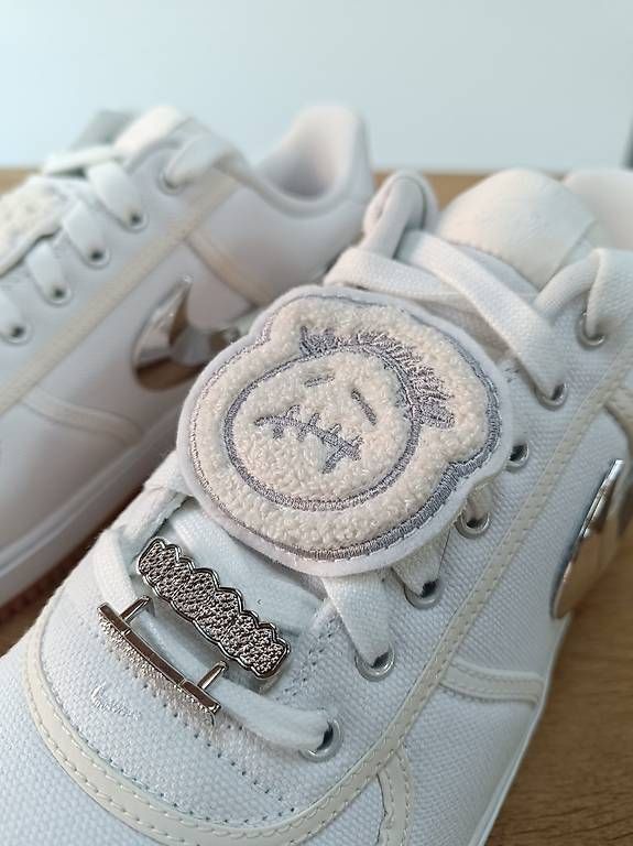Nike Scarpe da uomo: Nike Air Force 1 Travis Scott AF100 2017 – Nuovo e nell'imballaggio originale da Manno venduto da LukeBulls 3