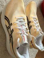 Neuer Asics Megablast statt 290.- nur 199.-