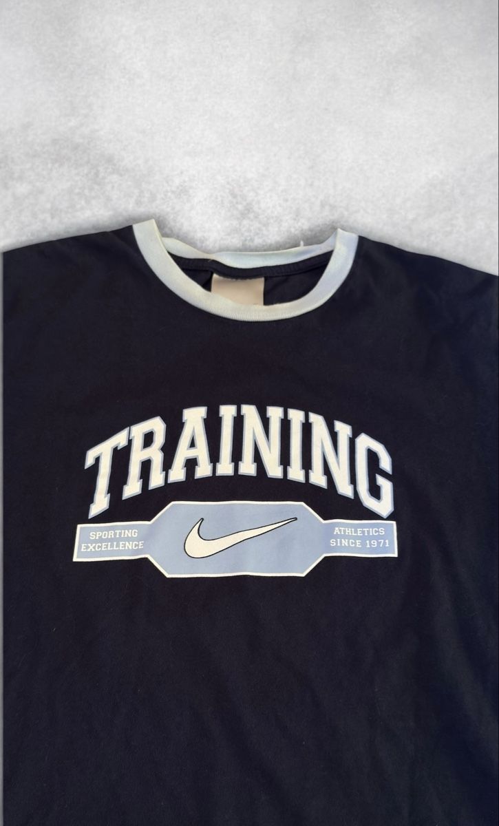Nike T-Shirts: Nike Training Shirt (M) – Neu (gemäss Beschreibung) aus Aarburg von syning46 1