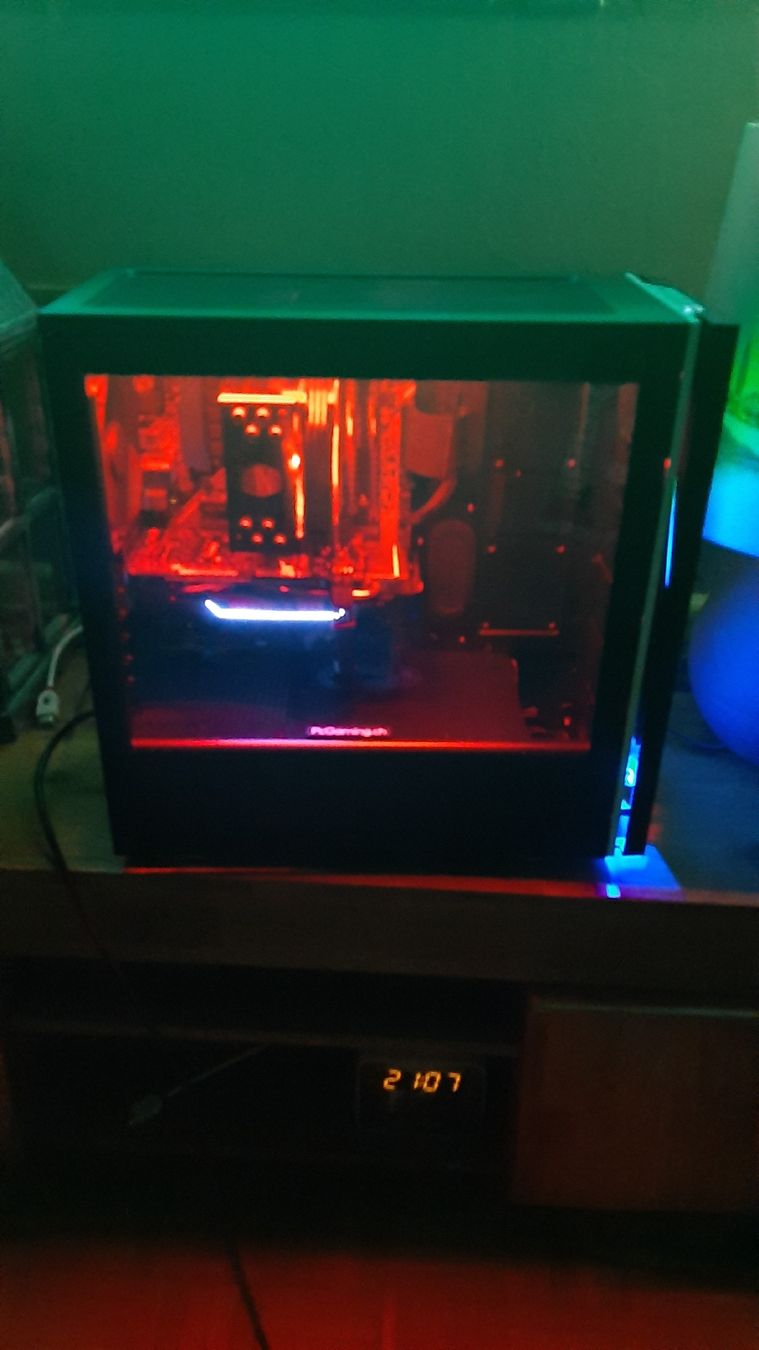 PC: tour d ordinateur Gaming – Usato da Fontenais venduto da Tartampin 5