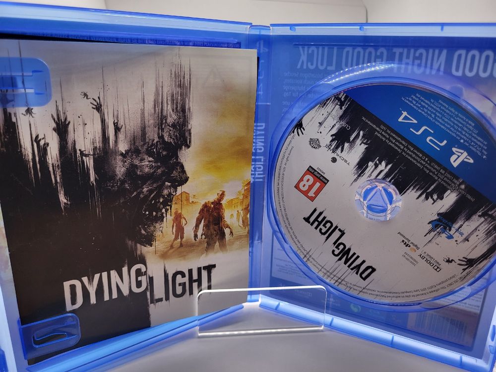Dying Light PS4 Jeu d #39 action et d #39 aventure Zombie (D #39 occasion) à
