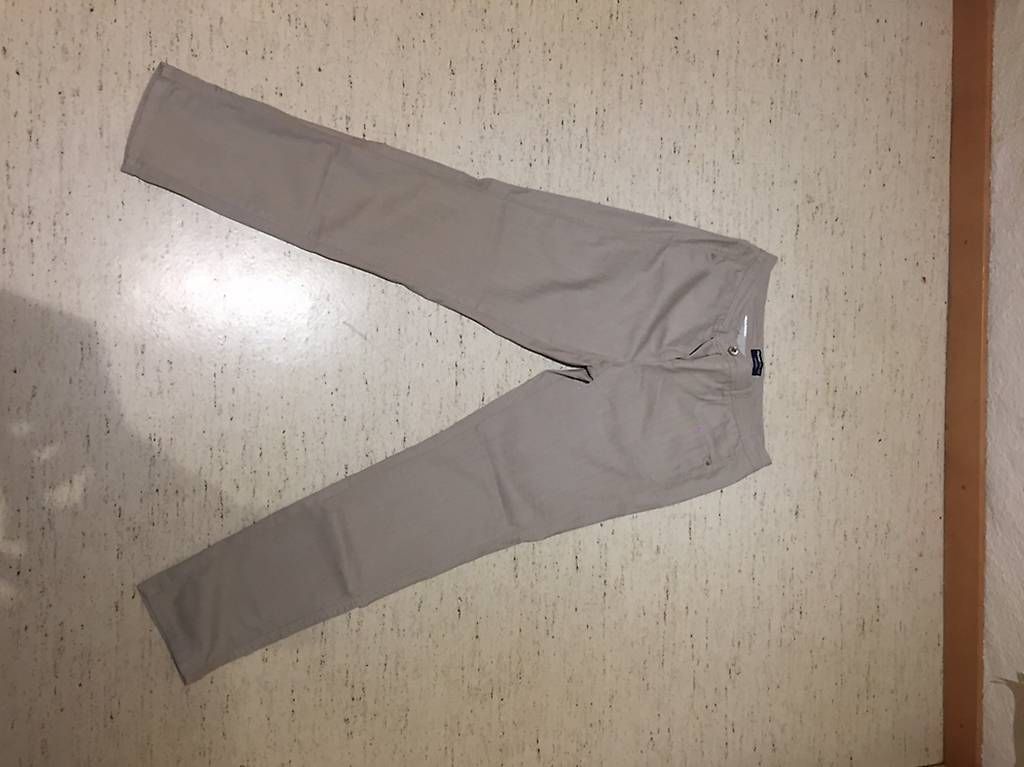 Pantaloni: Hellgraue Damenhose (42) – Usato da Montlingen venduto da jos_2rwv