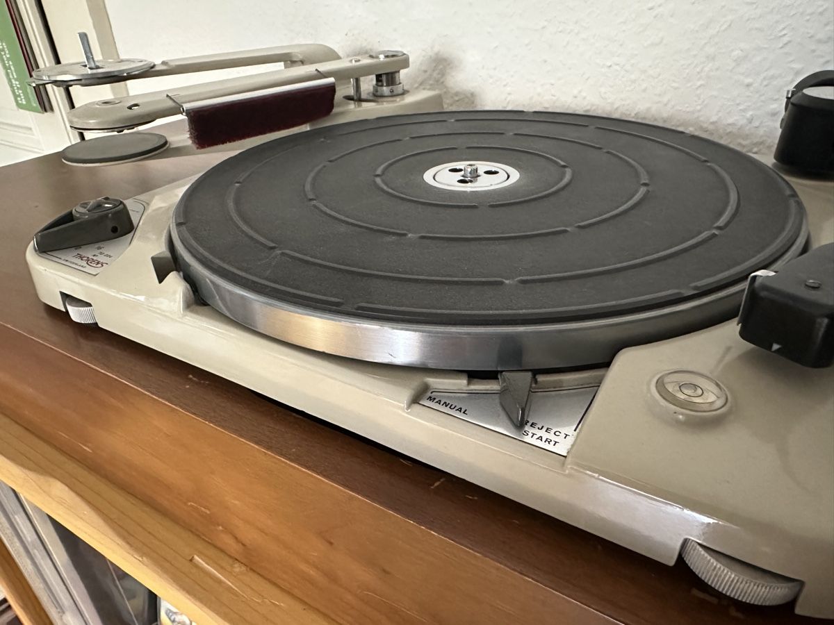 Thorens Giradischi: Giradischi Thorens TD 224 usato restaurato – Usato da genève venduto da tomasch02
