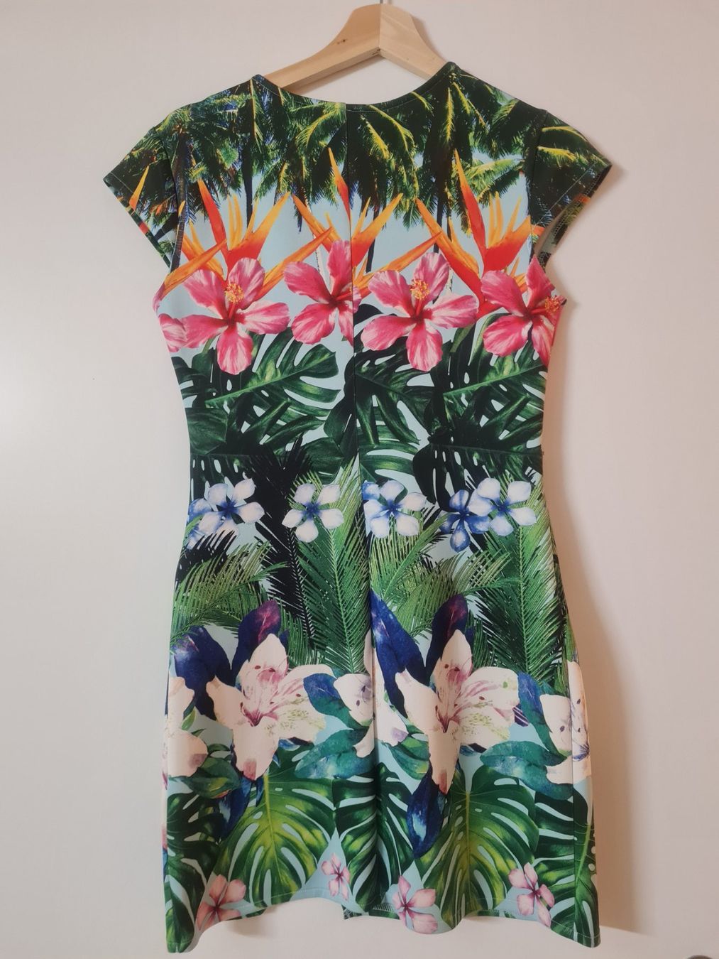 H&M Vestiti: Kurzes Kleid H&M Tropical – Usato da Liebefeld venduto da fio_xf7g 1