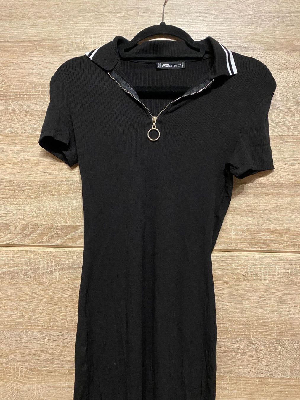 Vestiti: Robe trendy sportive noire – Nuovo (secondo la descrizione) da Montreux venduto da Izapeche811 1