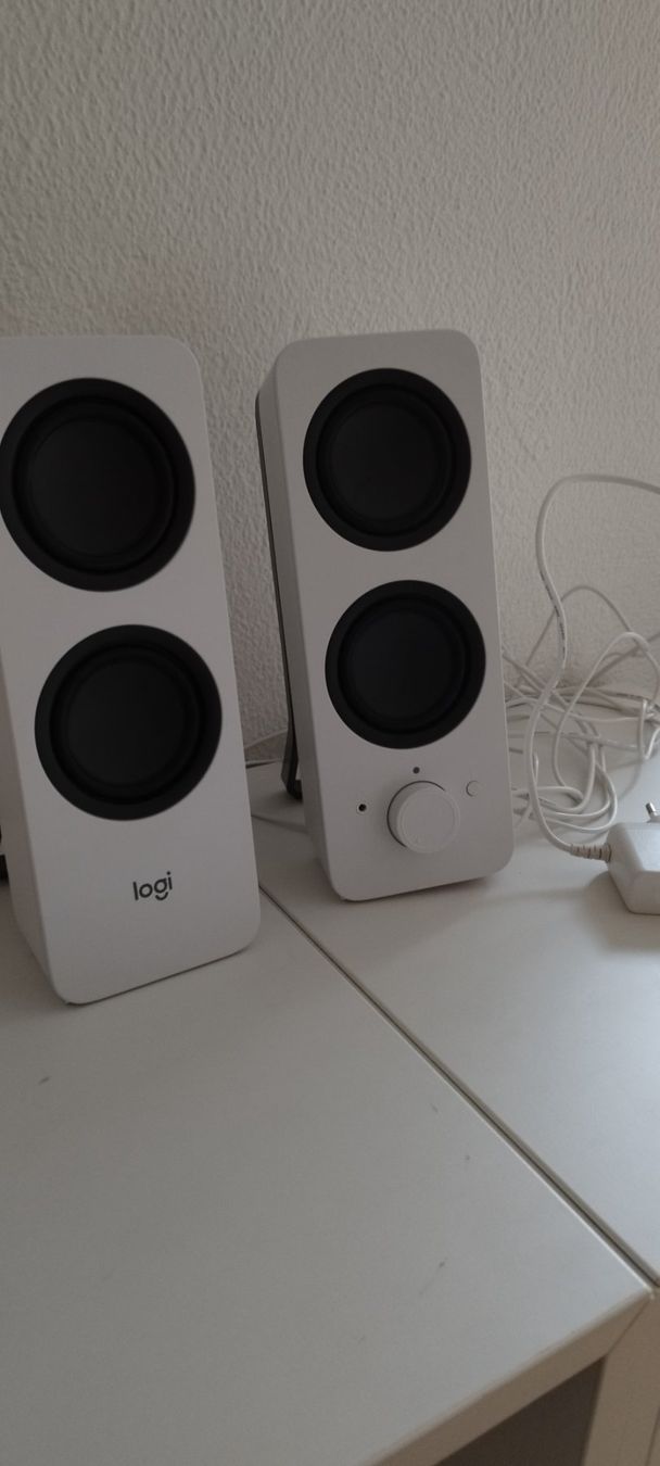 Logitech Lautsprecher: Lautsprecherboxen – Gebraucht aus Thalwil von RosamundeM