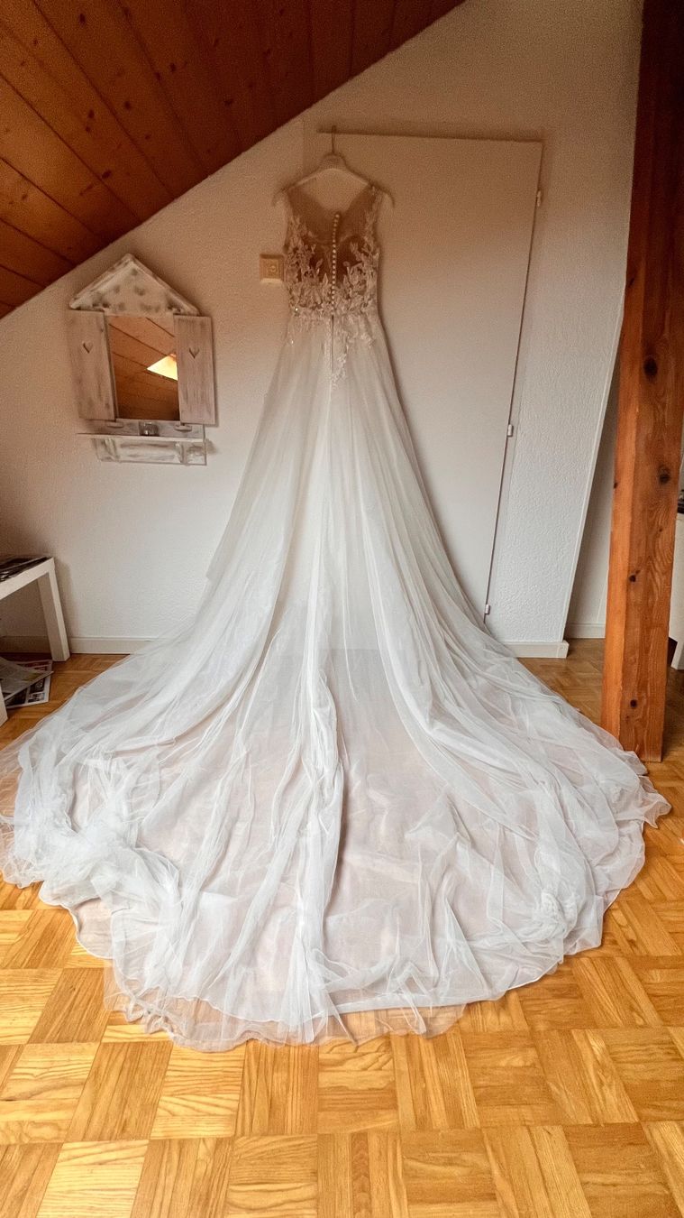 Vestiti: Hochzeitskleid & Unterrock – Usato da Auswil venduto da mel_qfh8 2