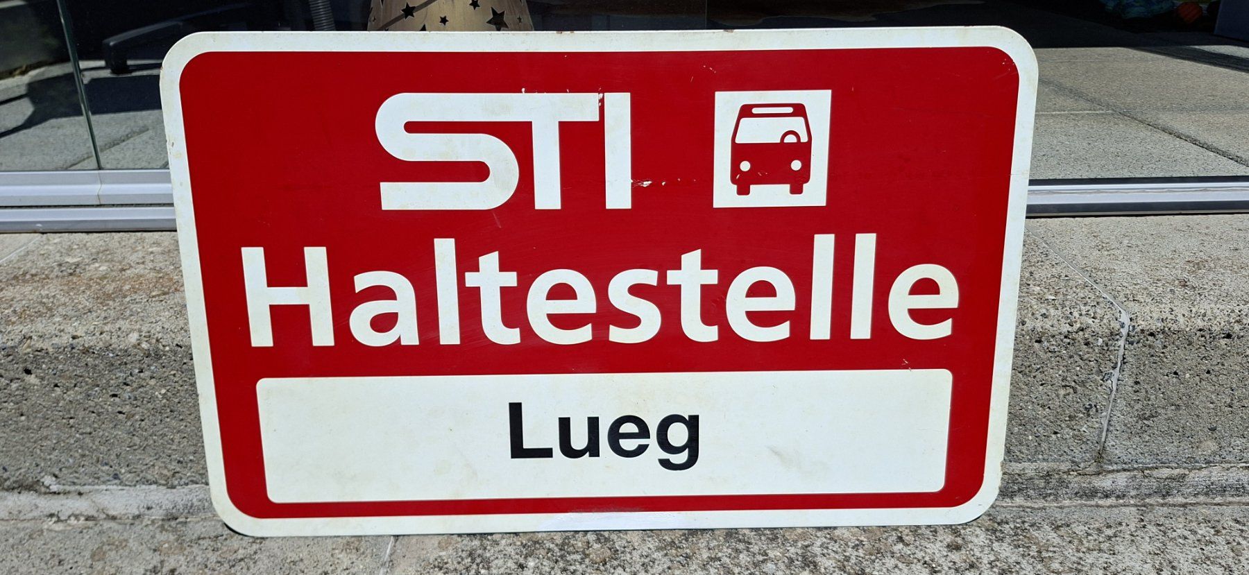 Schilder: Bushaltestellen-Tafel der STI – Gebraucht aus Thun von Beathun 1