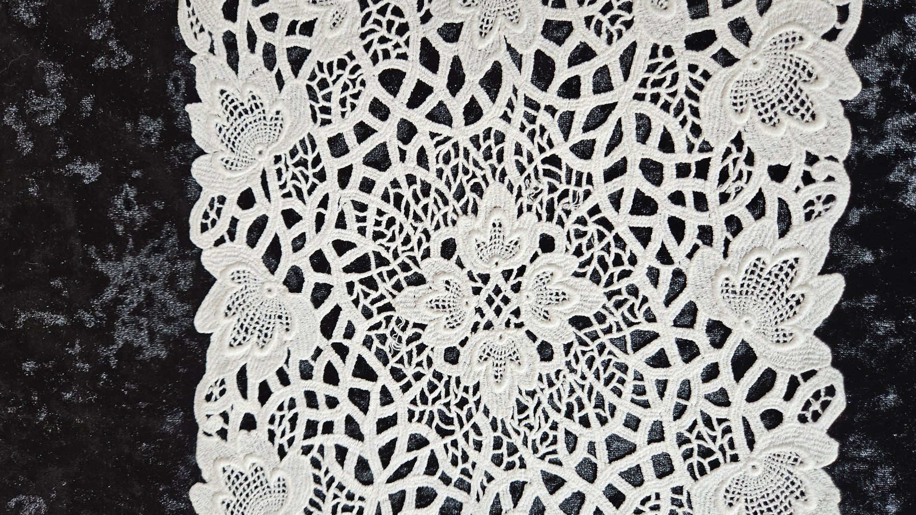 Sottobicchieri: Edles Spitzendeckeli, neuwertig, Ecruweiss 35x22 cm – Usato da Gossau ZH venduto da LeoniesDeko 2