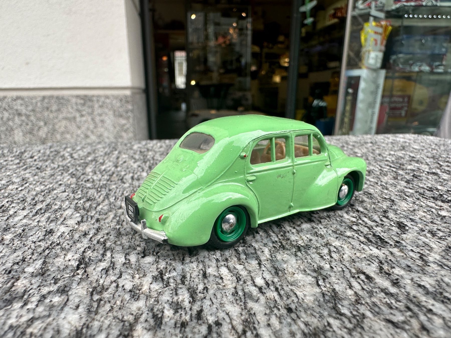 Kit di modellismo & Modellini statici: Eligor 1:43 Renault 4cv – Usato da Chiasso venduto da Carrara-Modellismo 1