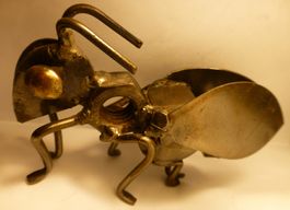 SEHR SCHÖNE INTERESSANTE HEUSCHRECKE,--9 x 6 CM-UNIKAT