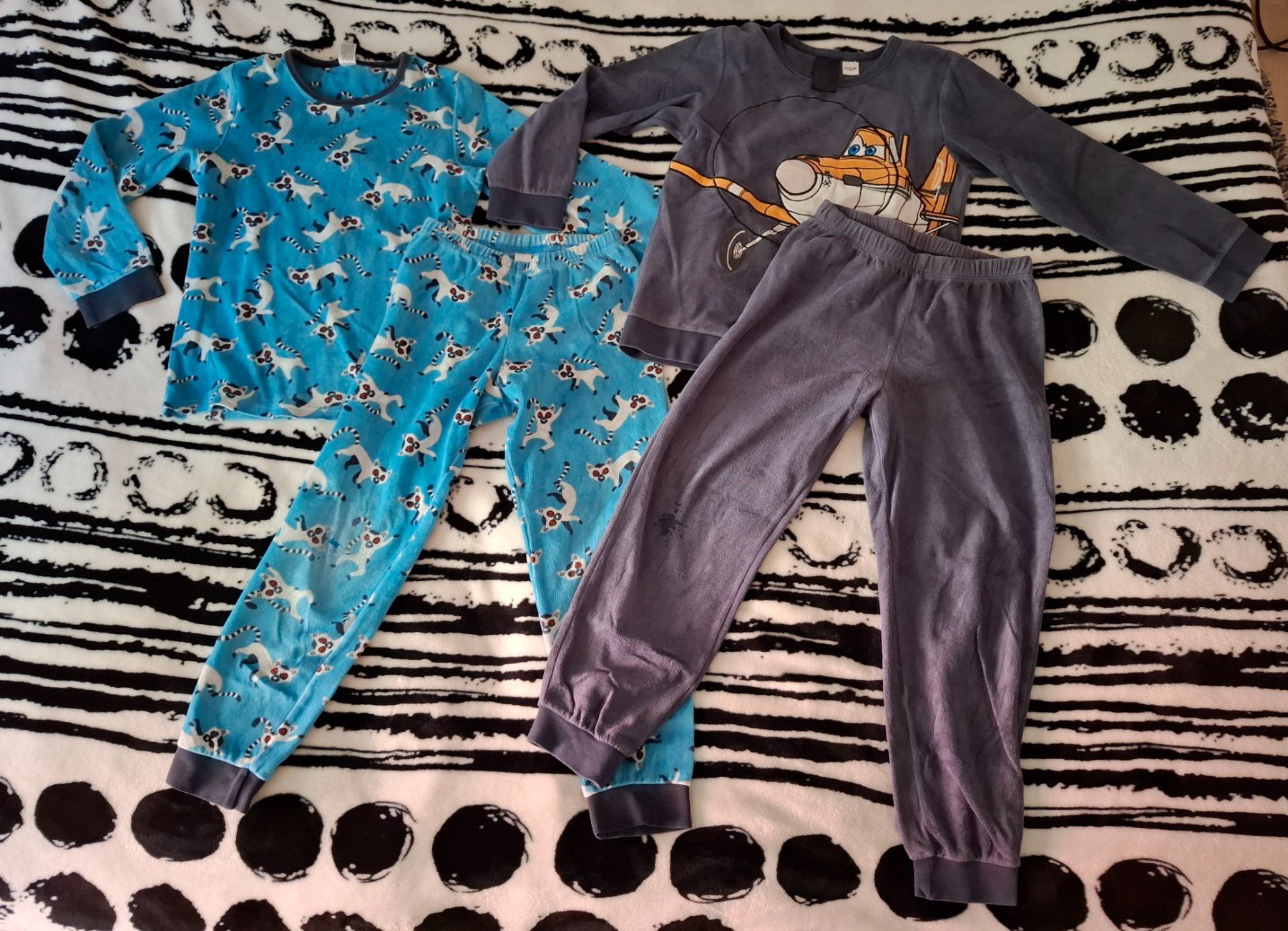 Pigiama & Simili: 2x Samt Pyjamas gr.122/128 – Difettoso da Oberurnen venduto da rotty80