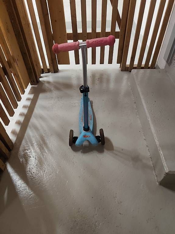 Micro Kickboard: Micro Mini Deluxe – Usato da Bettwiesen venduto da sima1985