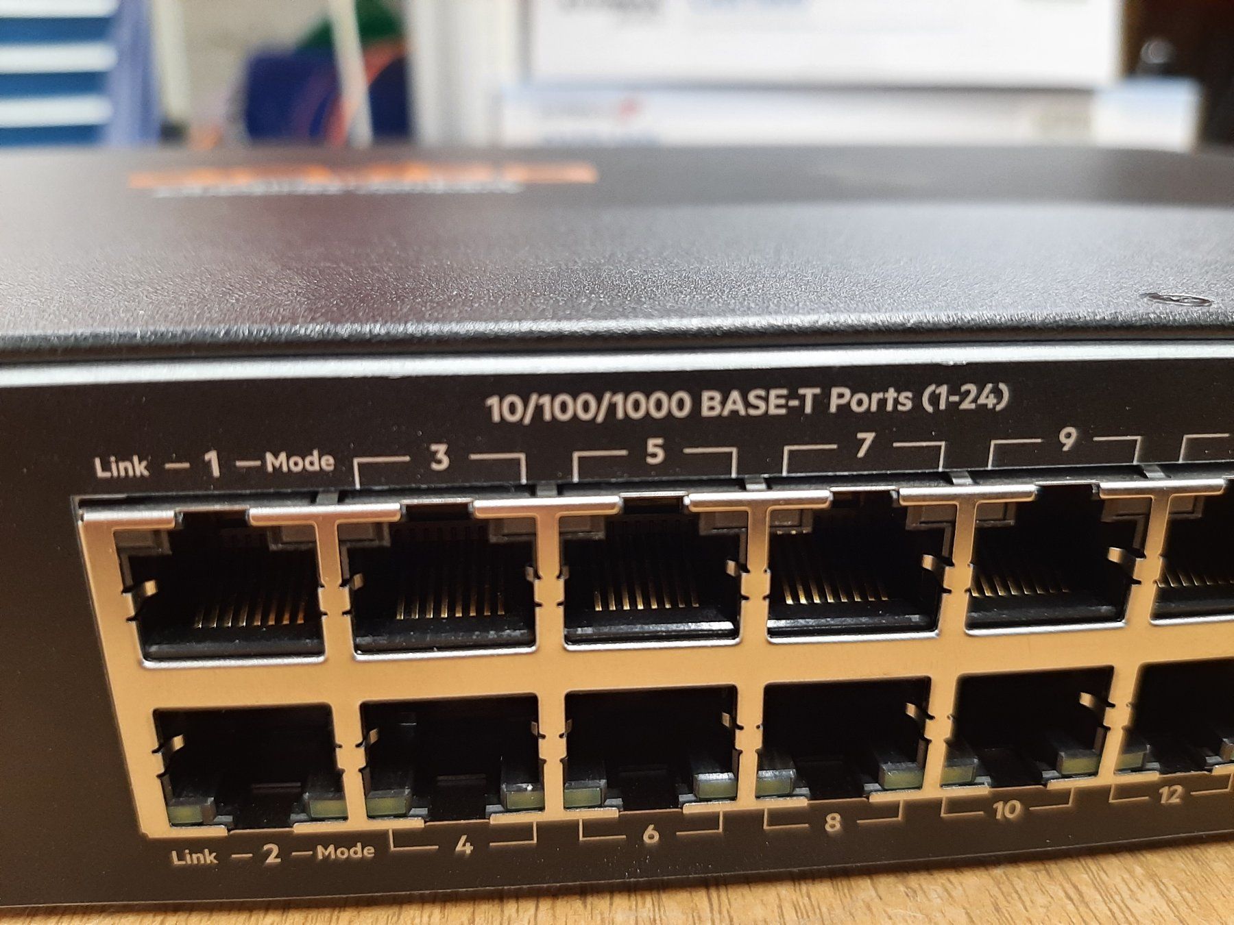 Hewlett Packard Hubs & Switches: switch HPE Aruba 2530-24G J9776A – Gebraucht aus Attalens von Gmsa68 2