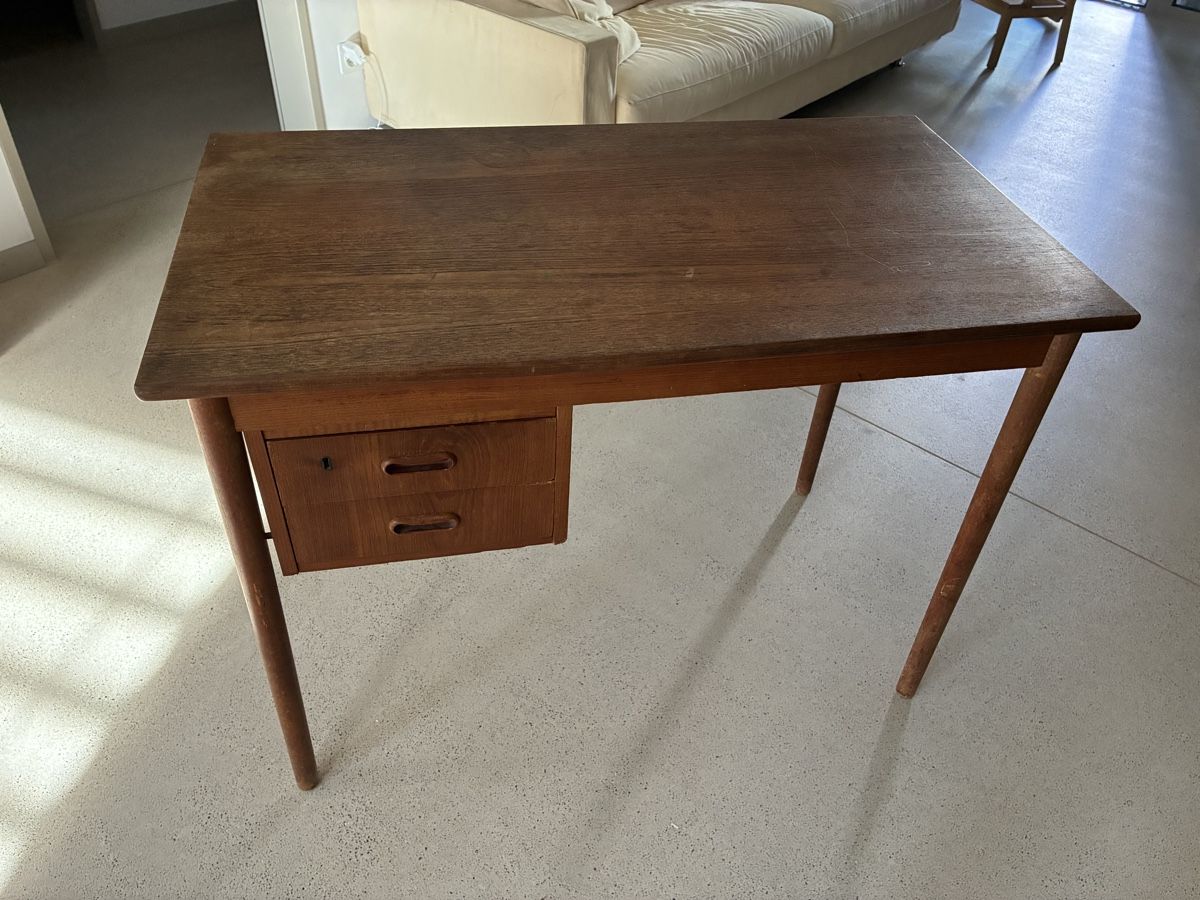 Schreibtische: Schreibtisch Mid-Century – Gebraucht aus Zürich von and_7n6d